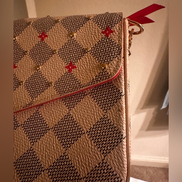 Louis Vuitton Limited Edition “Spring in the City” Felicie Pochette - Picture 11 of 16